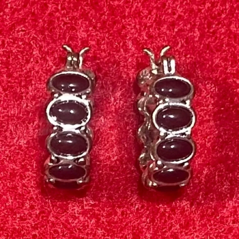 Earrings Silver Tone With Black Oval Accents New Pierced Latch Back Vintage